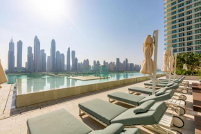 vayK - Brand New Beachfront Two Bedroom with Palm View